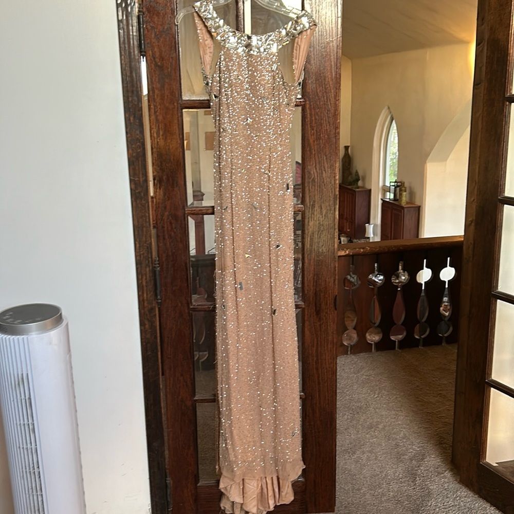 Open back sequins dress